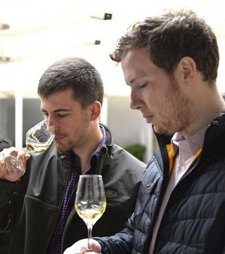 Visita e degustazione di vini Chablis al Domaine Clotilde Davenne in inglese