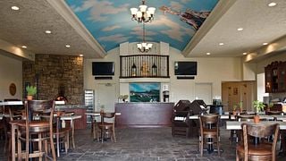 Ontario Wine & Vineyard Tour with Tastings & Pairings