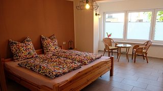 2 Apartments mit 2 Schlafzimmern im Weingut FJ Regnery