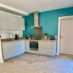 Villa La Maison L'Eperon - Your Vineyard Retreat