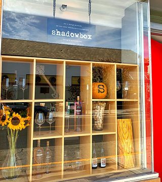 Al aire libre: Cata de vinos Parklet Experience en Shadowbox Cellars