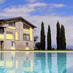 Übernachten Sie in den Apartments der Cascina Le Preseglie