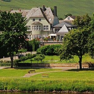 Stay at Weingut Cluesserath-Weiler Guesthouse