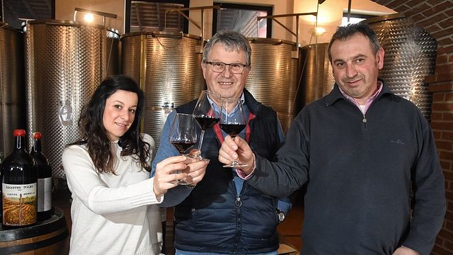 Cata de vinos y visita guiada a la Cantina Oriolo