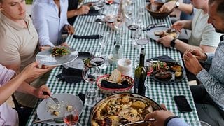 Cata de vinos y almuerzo/cena en viñedo Kairos