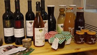 Weinprobe in der Temi-Gemeinde