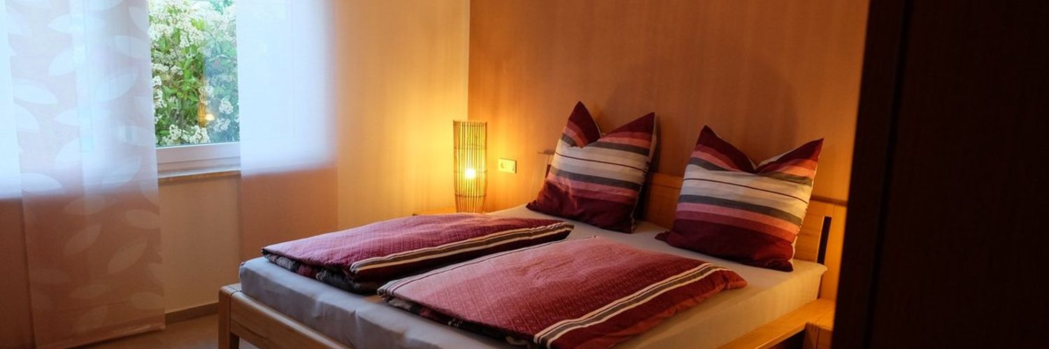 Weingut F-J Regnery Bed Room