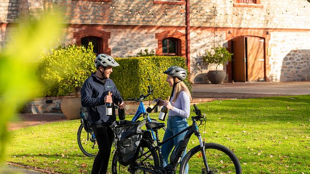 Passeio de bicicleta elétrica "Um sabor de Hahndorf" com comida e vinho gourmet
