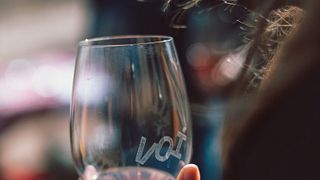 Degustação Olímpica de 4 vinhos na vinícola Voï Boutique 