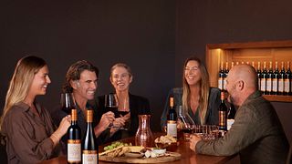 Cata privada de vinos con quesos y embutidos en Amelia Park Wines