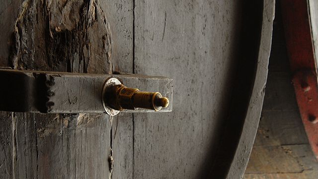 Upplev 1300-källaren med vinprovning på Fanetti