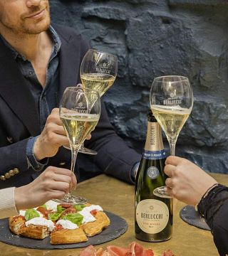 Palermo Premium Food & Wine 4h tour at rooftops and upscale bars