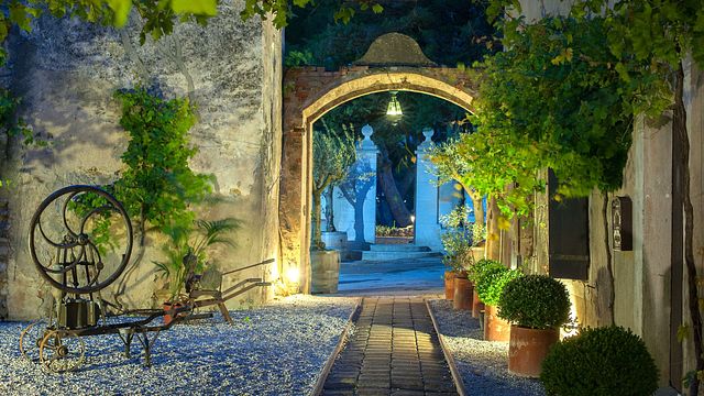 Oenological Workshops at Chateau le Bouis
