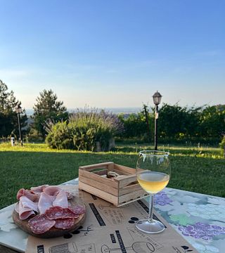 Experiência de vinho "Casa Piana" na Podere Casa Piana no interior de Bolonha 