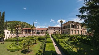 Degustazione di vini e visita a Villa Spinosa