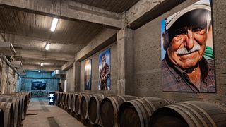 Cata de vinos Riza en la comunidad agrícola de Paros