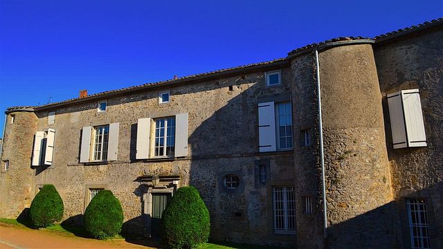 Château de Caux et Sauzens