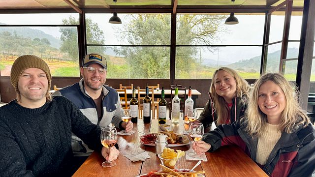 Tour Privado de Dia Inteiro com Degustação de Comida e Vinho