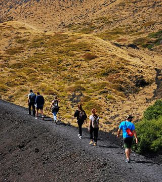 Discover Mt.Etna & wine tasting with a guided tour