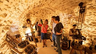 Preuve : Visite guidée & commentée ! Musée, caves, galerie d'art, dégustation et plus encore !
