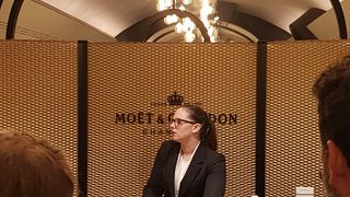 Cata de Moet et Chandon y divertido tour privado en Champagne