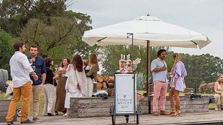Cata y visita de vinos en Bodega Familia Deicas