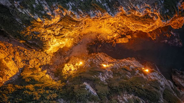 Expérience de dégustation de vin unique dans une gorge crétoise