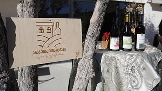 Weinprobe – 2 Sorten im Weinkeller Aragvispiri