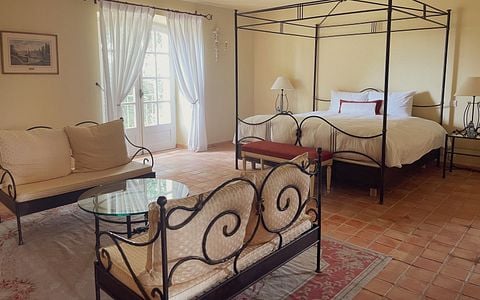 Weinprobe und eine Übernachtung in einer Suite im Château les Crostes