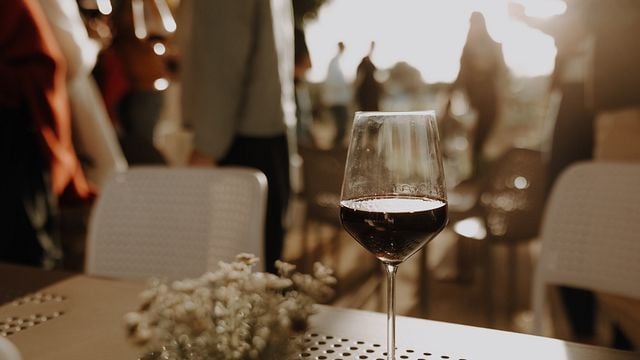 DEGUSTAZIONE TRIVIALE