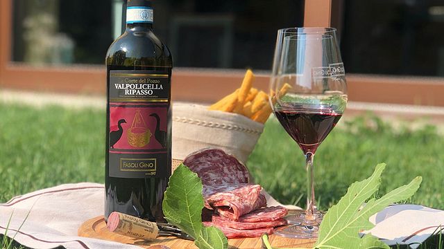 Cata de vinos y visita guiada en Fasoli Gino