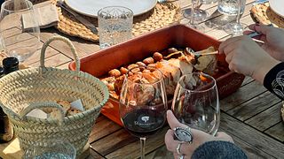 Almuerzo tradicional con maridaje de vinos en la viña orgánica Quinta dos Novais