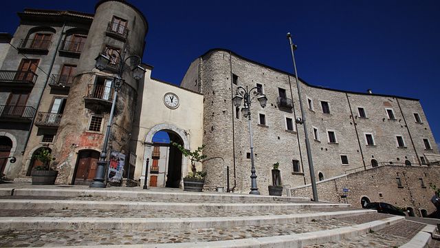 Contrade Di Taurasi di Enza e Antonella Lonardo