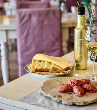 Visita a la bodega, cata de vinos con almuerzo o cena en Contrà Soarda 