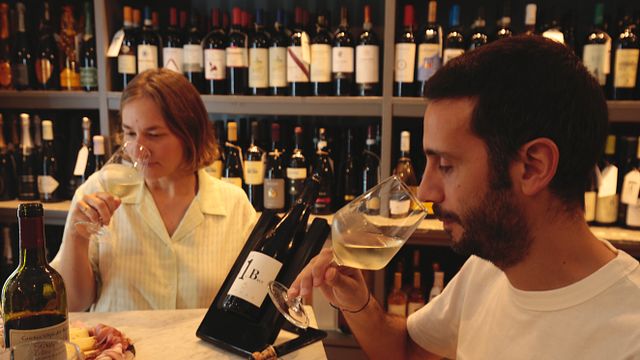 Weinprobe in Genua in der Nähe des Aquariums
