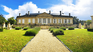 Bordeaux Family Treasure Hunt & Wine Tasting