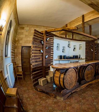 Weinprobe und Tour bei Basilescu