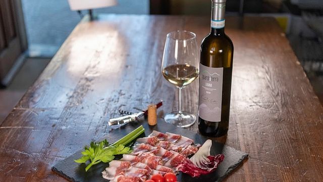 Degustação de Vinhos e Tour na Società Agricola Silenzi Di Terra