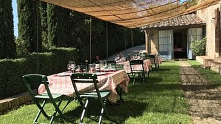 Vinprovning och toskansk lunchupplevelse på Castello Sonnino