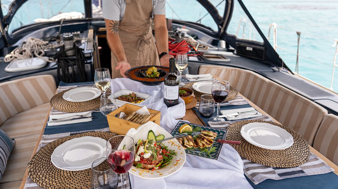Dégustation de vins et de bières à bord, naviguez, goûtez et explorez - une expérience gastronomique
