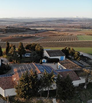 Visita de las bodegas con cata de vinos en Domaine La Louvière