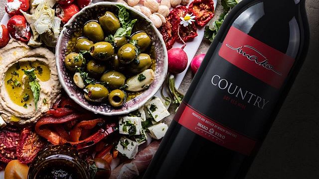 Vardar Valley Vineyards: Wine, Dine & Cellar Tour