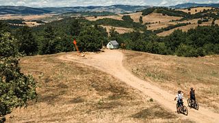 Tour mit dem E-Bike mit Picknick und Naturweinprobe