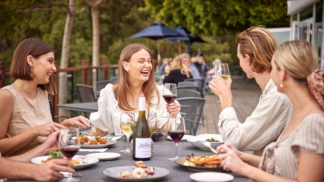 Esperienza enologica definitiva: scoperta di Eataly presso l'azienda vinicola Sirromet