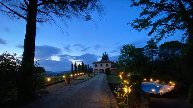 Degustazione e visita di vini presso Il Poggiolino in Chianti Classico