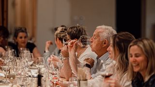 Cata de vinos Roero en Pelassa