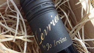 Cata de vinos y visita guiada en Levrier por Jo Irvine