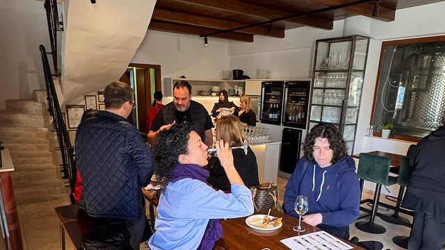 Crete Wine Journey: Organic Vines & Indigenous Tastes