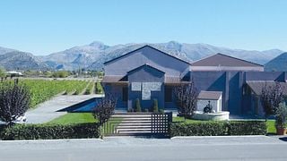 Degustazione di vini e tour presso l'azienda vinicola Troupis