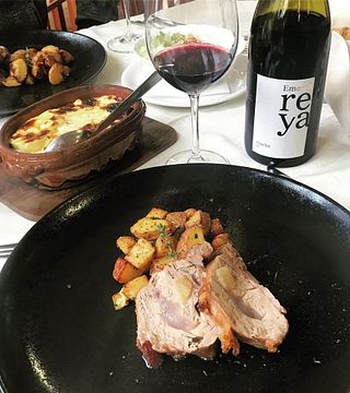 Cata de vinos y visita a la Bodega Ecológica Emeran Reya